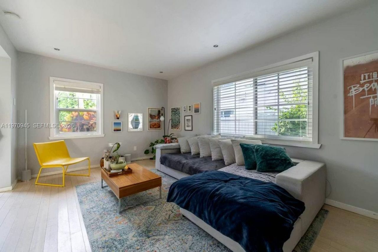 1061 Michigan Ave, Unit 4, Miami Beach, FL 33139 Photo