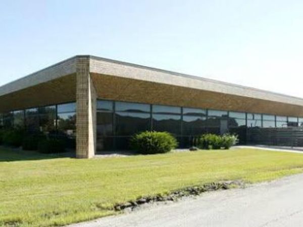 7630 S 10th STREET, Oak Creek, WI 53154