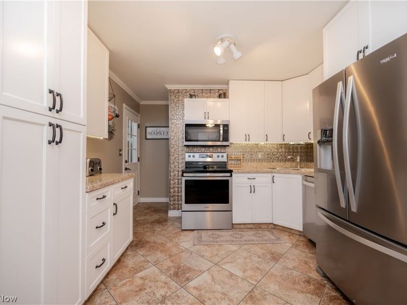 1503 Gypsy Lane, Niles, OH 44446 Photo 12