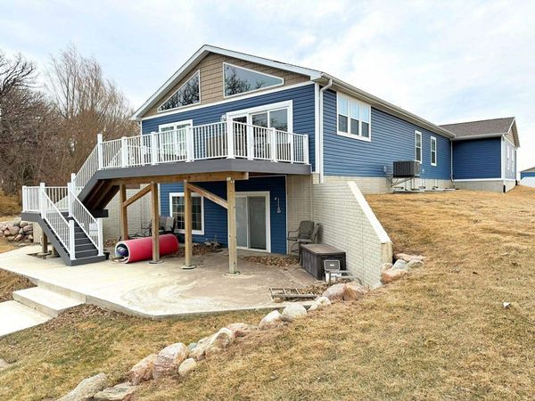 34824 Cy-Hawk Avenue , Emmetsburg, IA 50536