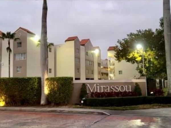 6155 NW 186th St, Unit 308, Hialeah, FL 33015