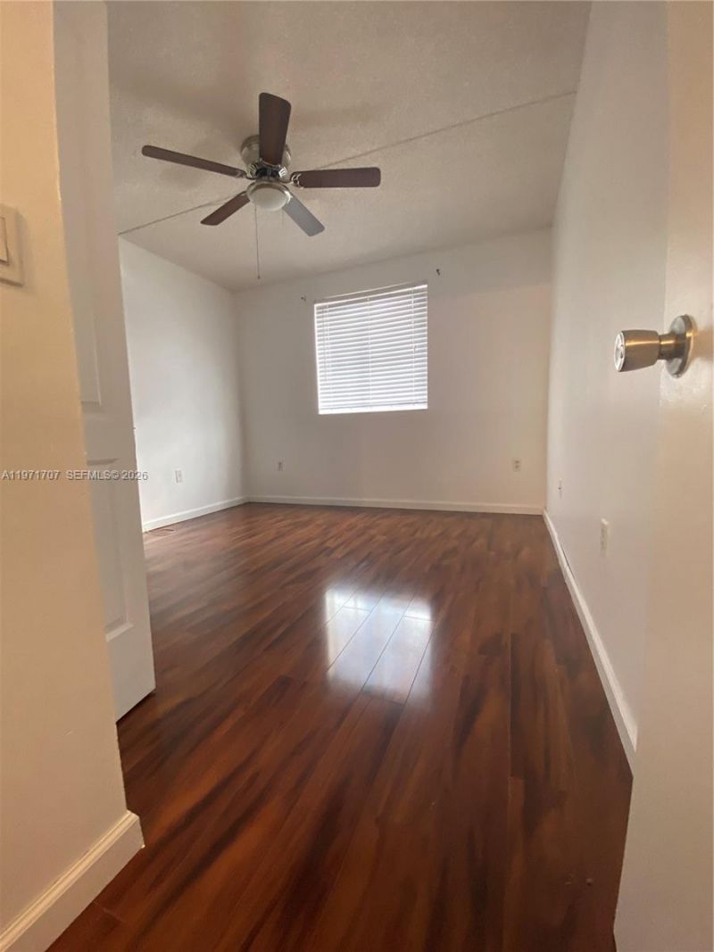 6155 NW 186th St, Unit 308, Hialeah, FL 33015 Photo