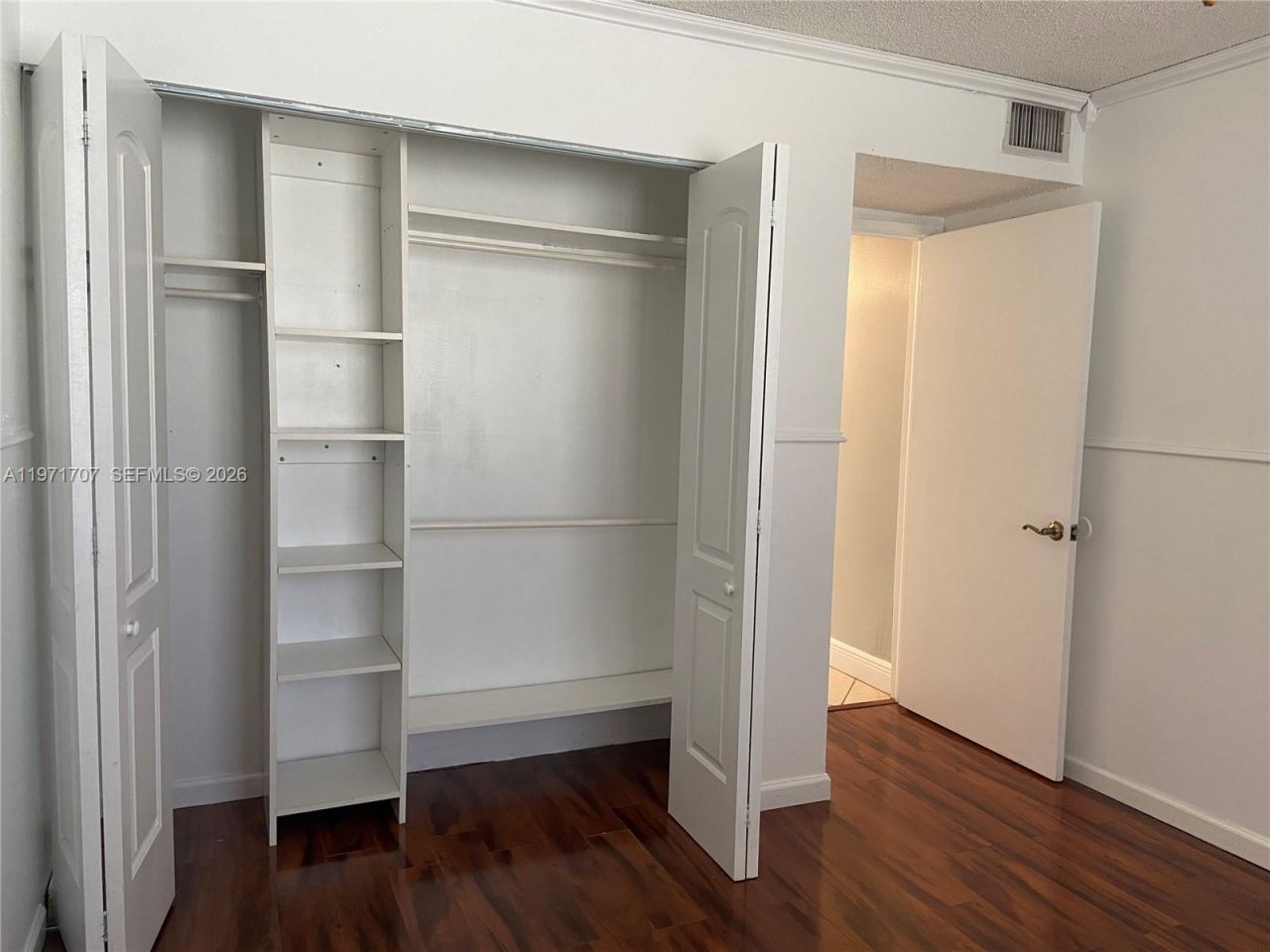 6155 NW 186th St, Unit 308, Hialeah, FL 33015 Photo