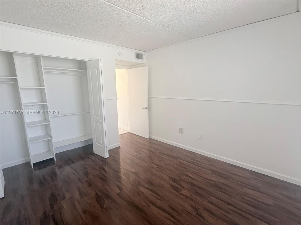 6155 NW 186th St, Unit 308, Hialeah, FL 33015 Photo