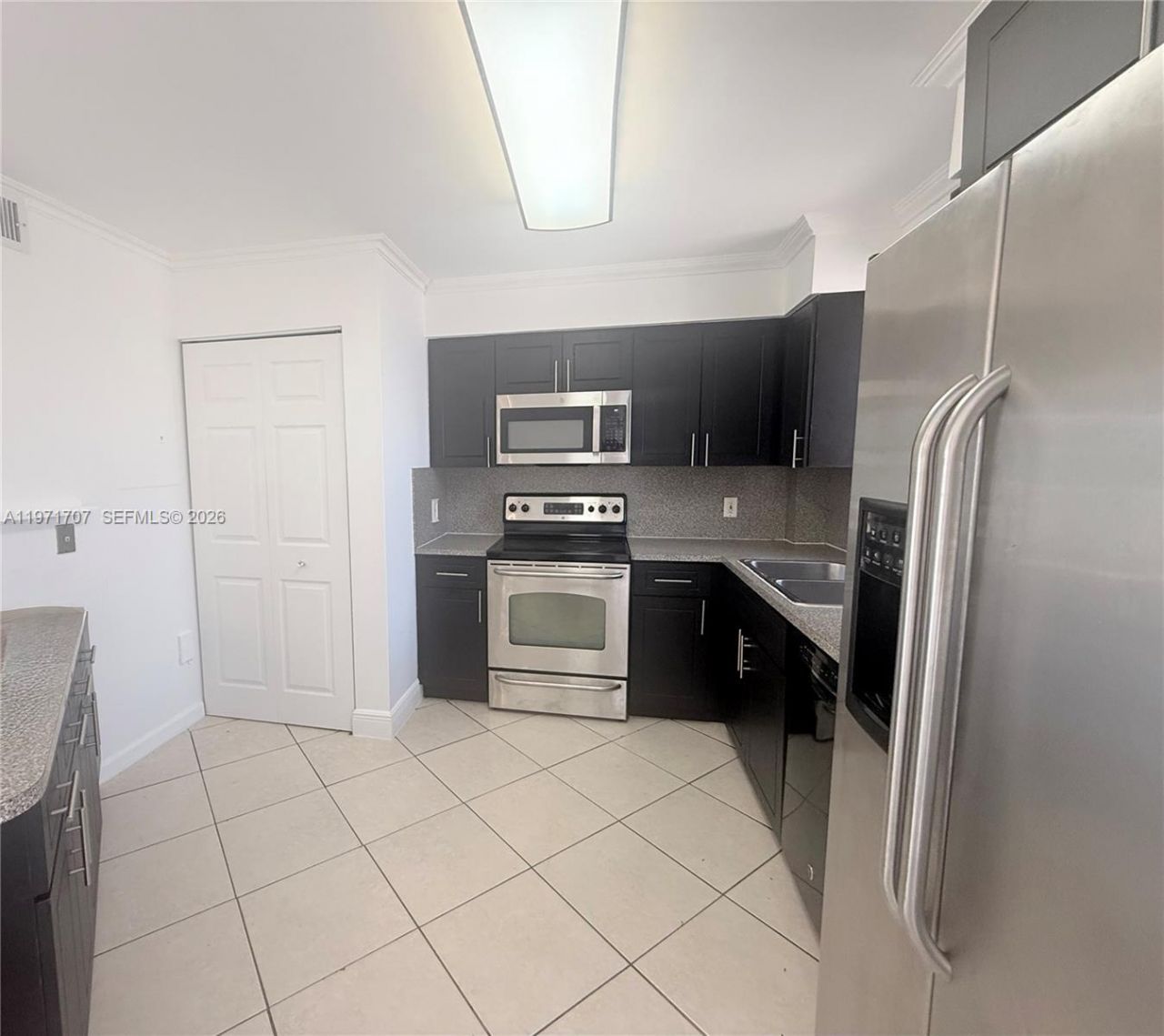 6155 NW 186th St, Unit 308, Hialeah, FL 33015 Photo