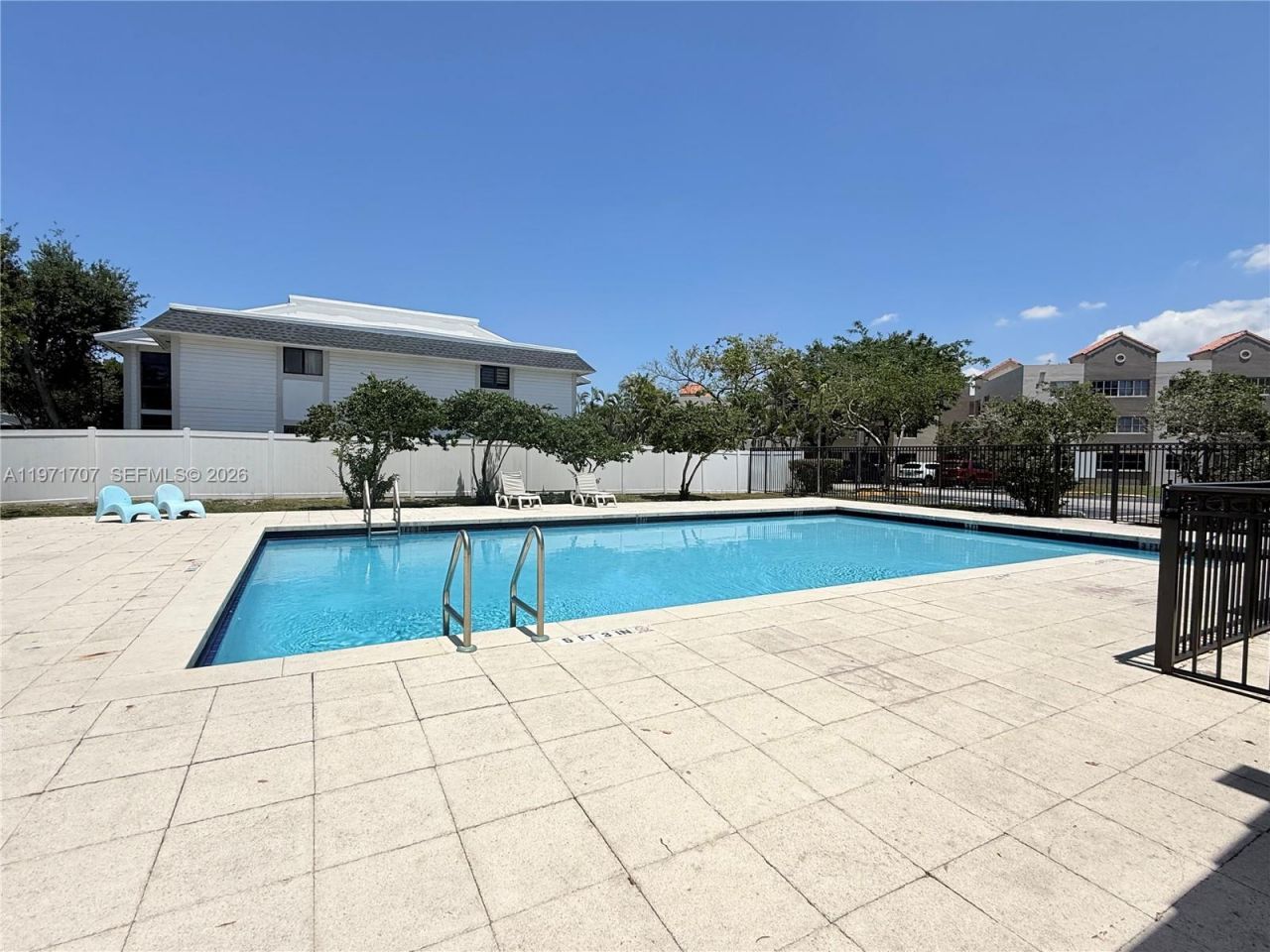 6155 NW 186th St, Unit 308, Hialeah, FL 33015 Photo