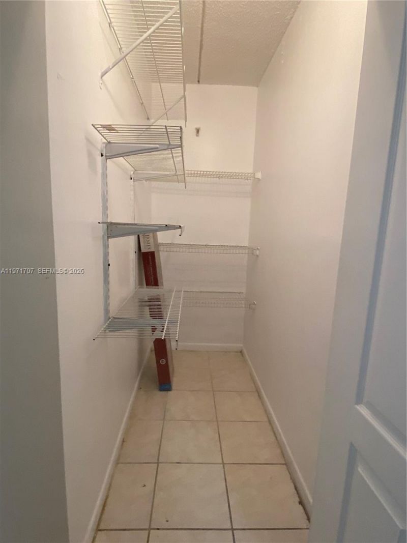 6155 NW 186th St, Unit 308, Hialeah, FL 33015 Photo