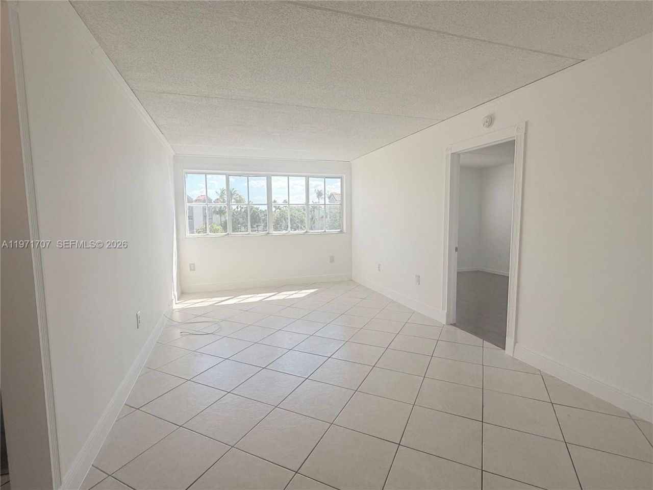 6155 NW 186th St, Unit 308, Hialeah, FL 33015 Photo