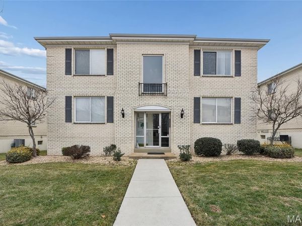 12568 Chardin Place, Unit 1, St Louis, MO 63128