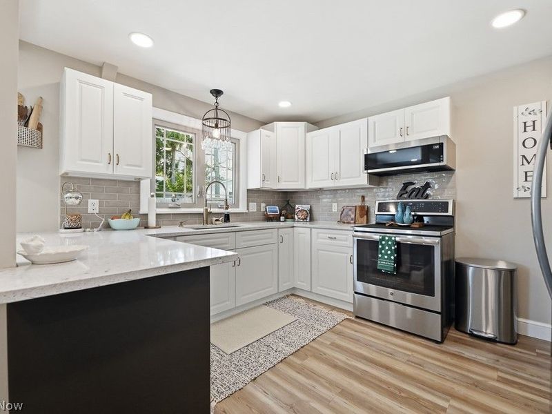 2625 Belleflower Drive, Alliance, OH 44601 Photo 5