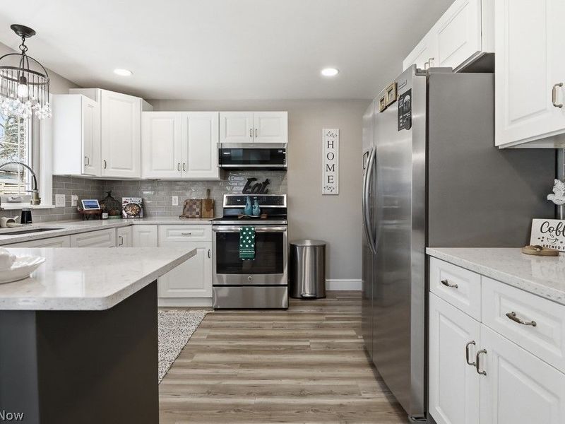 2625 Belleflower Drive, Alliance, OH 44601 Photo 6