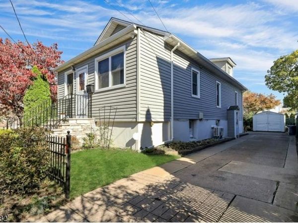 355 Elm St, Elmwood Park, NJ 07407