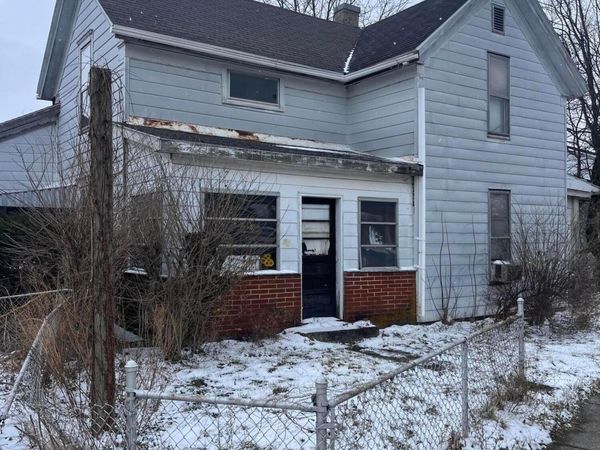 86 N South Street, New Vienna, OH 45159