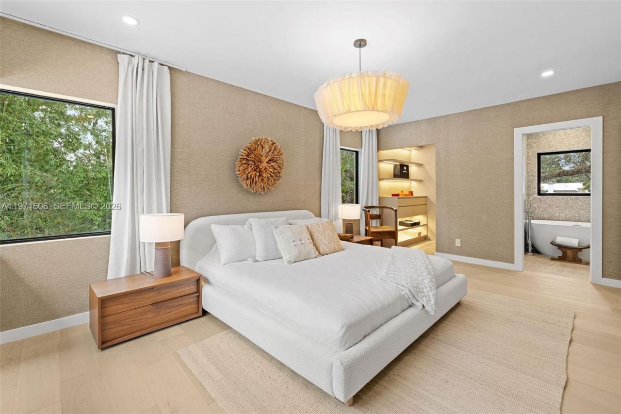 500 NE 96th St , Miami Shores, FL 33138 Photo