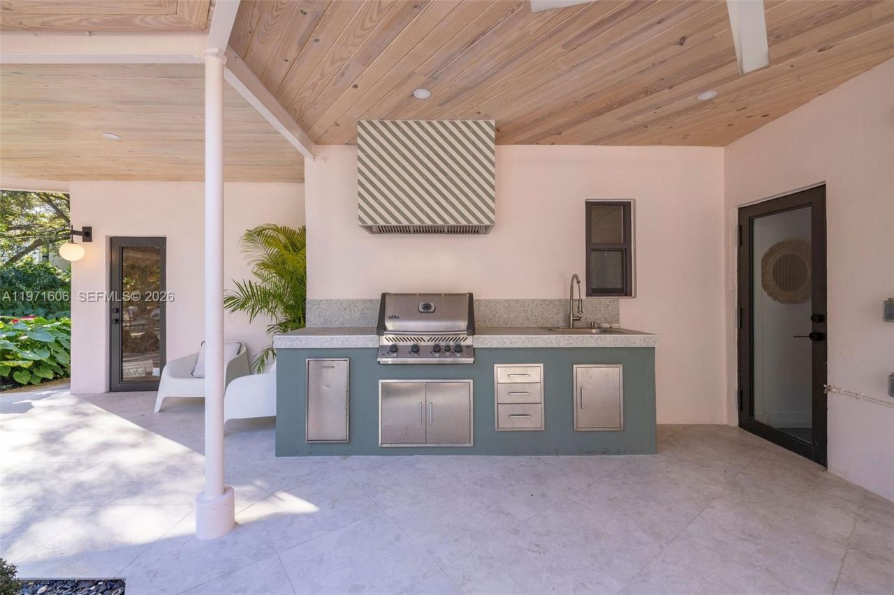 500 NE 96th St , Miami Shores, FL 33138 Photo