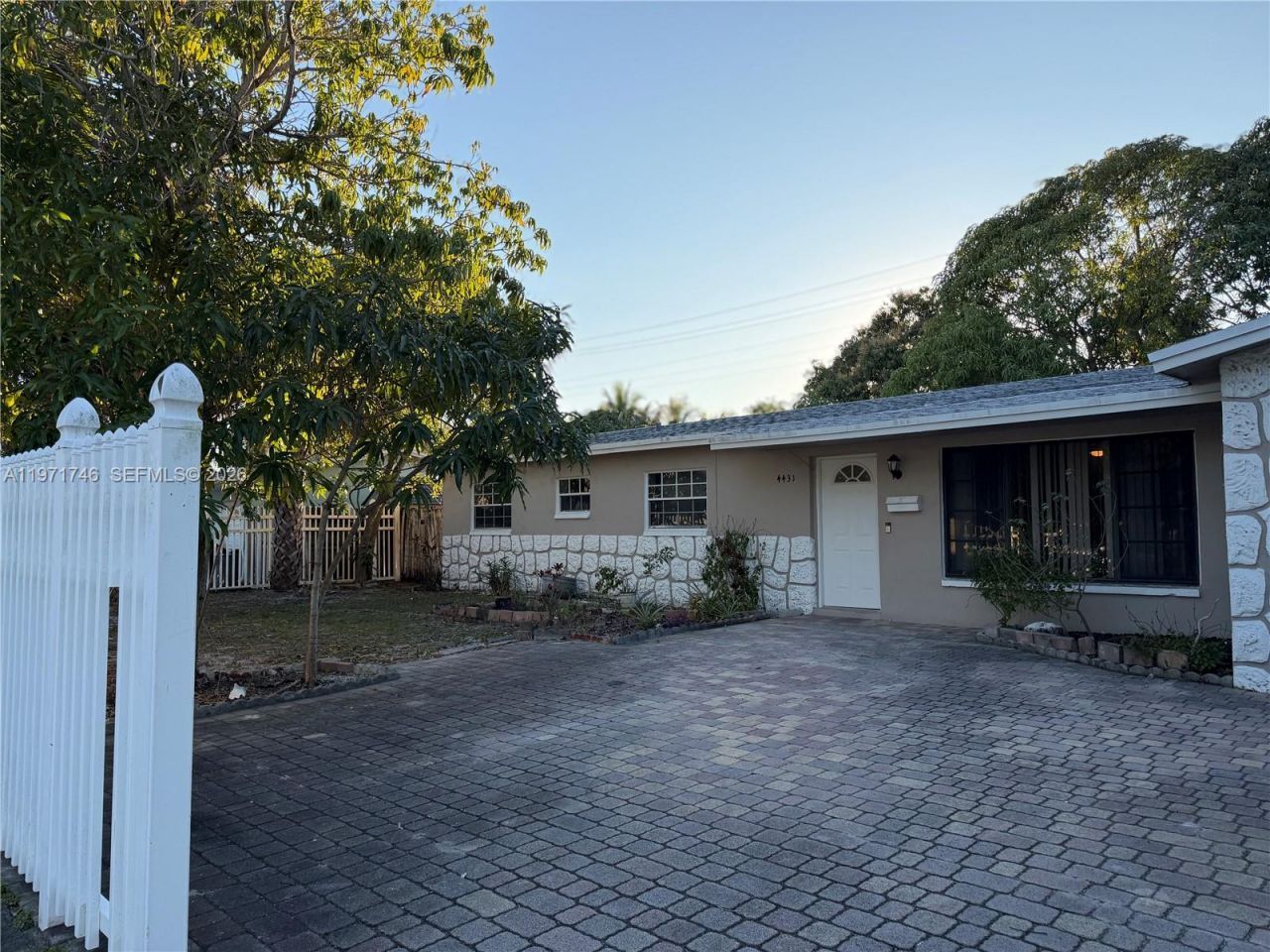 4431 NE 1st Ter, Deerfield Beach, FL 33064 Main Photo