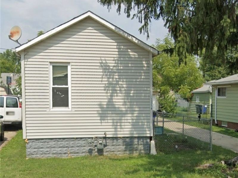 13210 Carrington Avenue, Cleveland, OH 44135 Photo 2