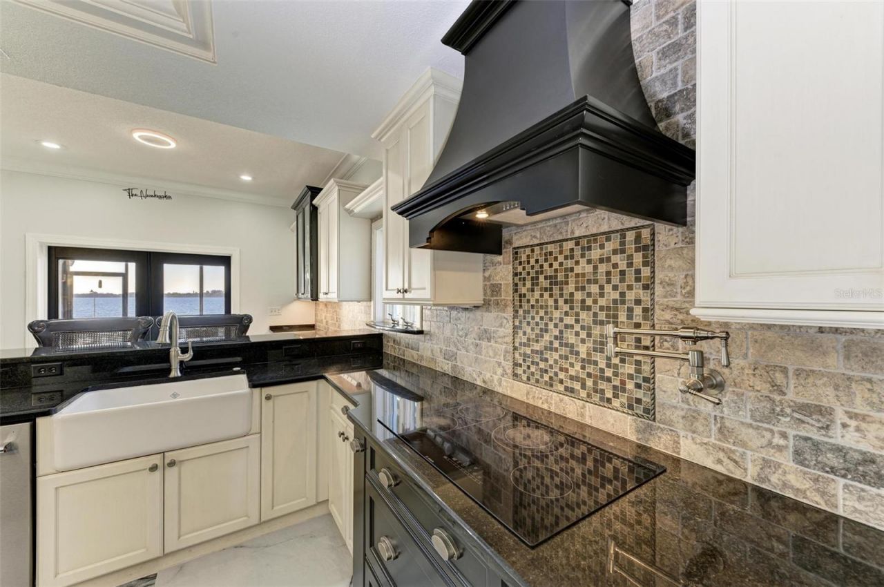 5207 Bay State Road, Palmetto, FL 34221 Photo