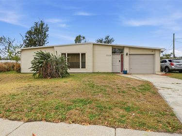 1709 CARNEGIE CIRCLE , TAMPA, FL 33619