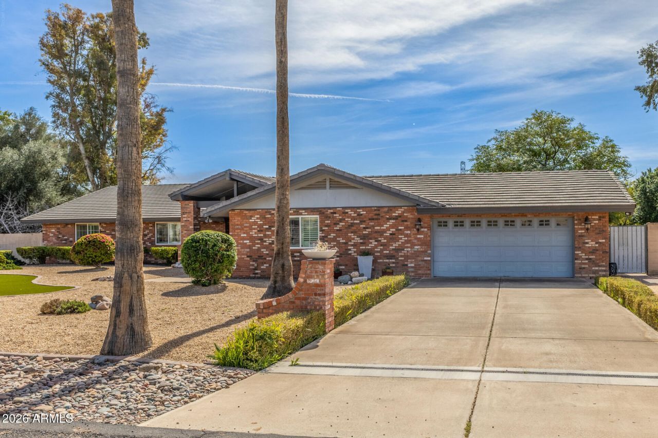 4933 W Fallen Leaf Lane, Glendale, AZ 85310 Main Photo