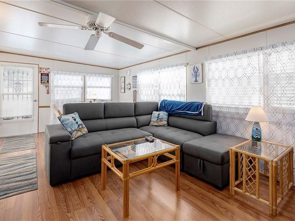 121 Caravan CIR, NORTH FORT MYERS, FL 33903