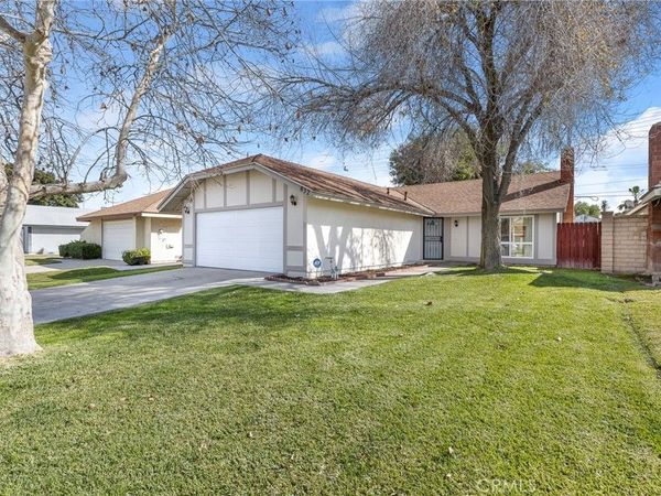 832 Smallwood, Colton, CA 92324