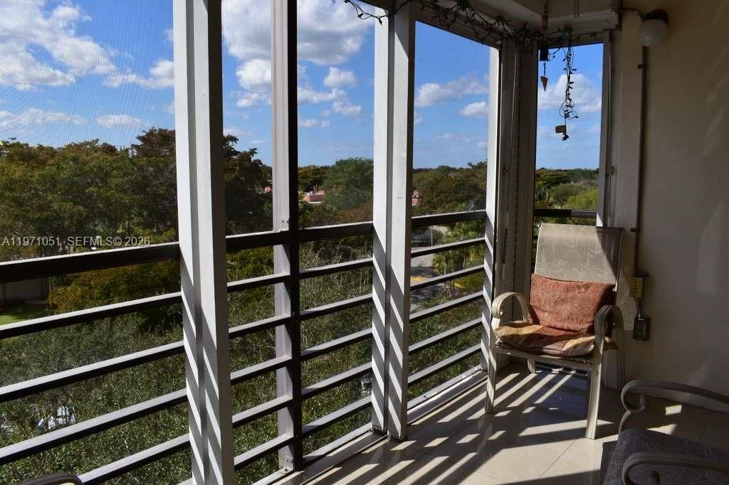 1300 Saint Charles Pl , Unit 617, Pembroke Pines, FL 33026 Photo