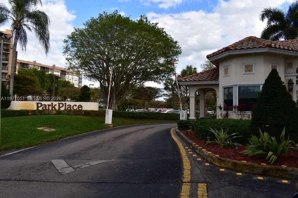 1300 Saint Charles Pl , Unit 617, Pembroke Pines, FL 33026 Photo