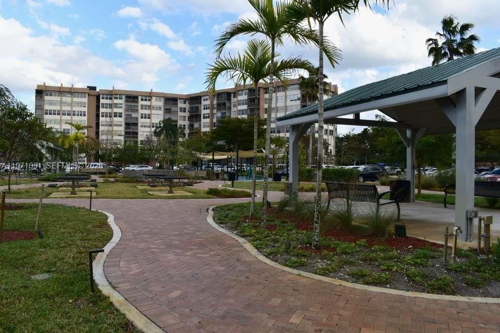 1300 Saint Charles Pl , Unit 617, Pembroke Pines, FL 33026 Photo