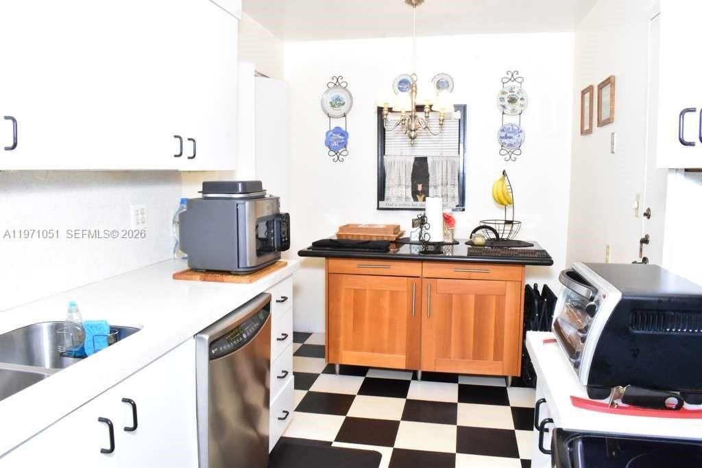 1300 Saint Charles Pl , Unit 617, Pembroke Pines, FL 33026 Photo