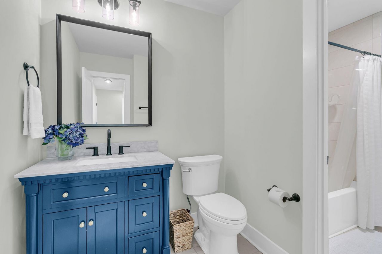 920 Beresford Court Photo 16