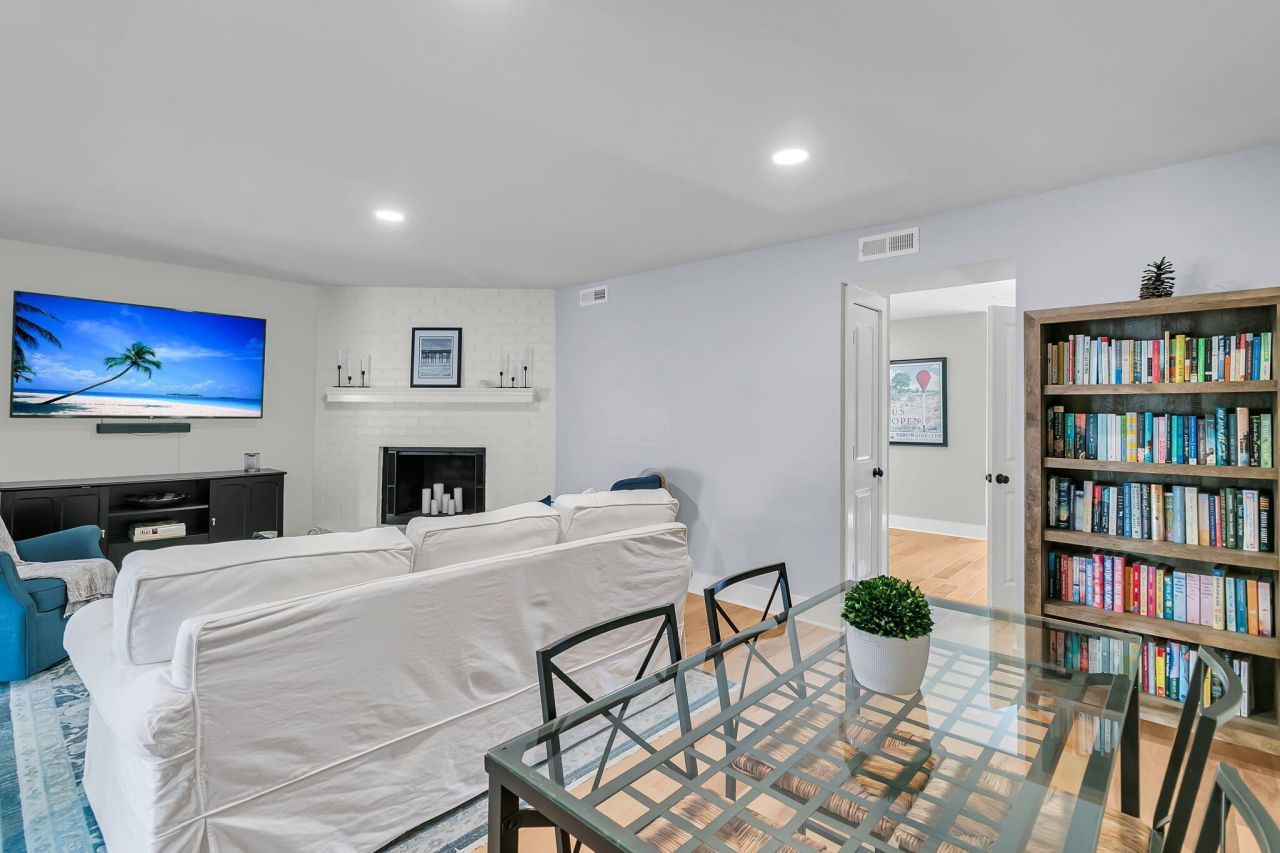 920 Beresford Court Photo 26