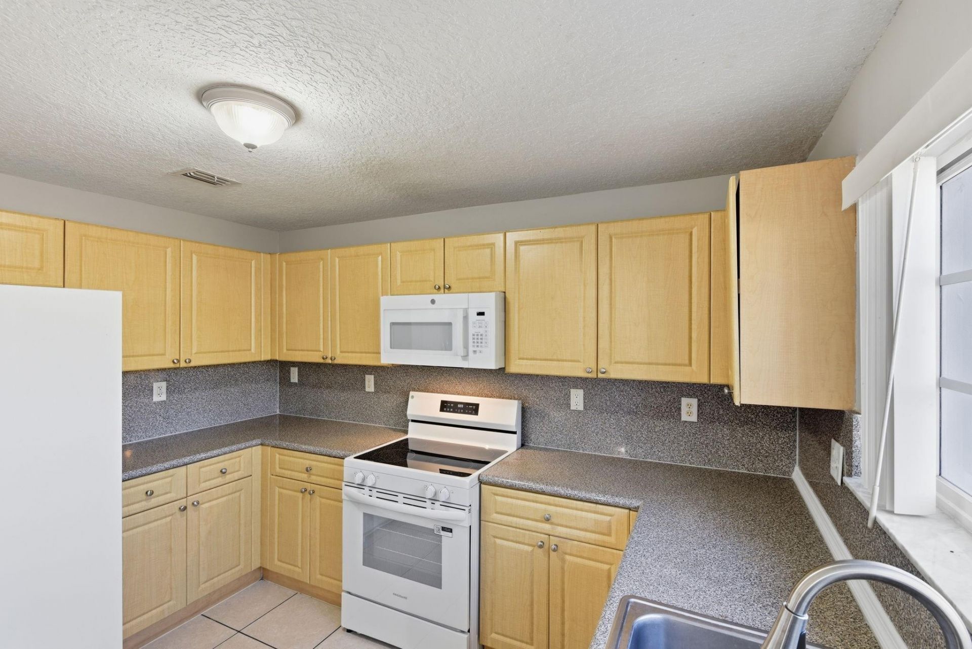 14000 SW 260th Street, Unit 105, Homestead, FL 33032 Photo