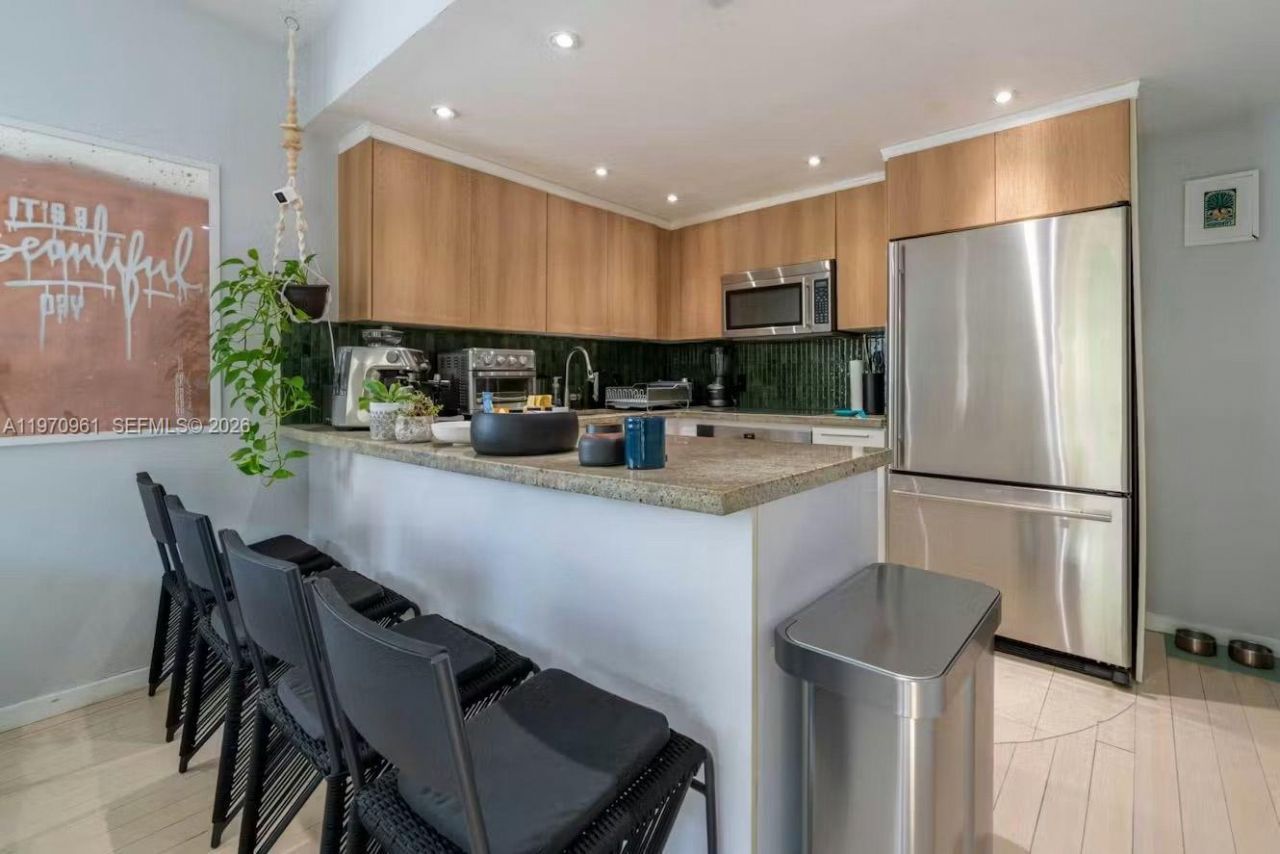 1061 Michigan Ave , Unit 4, Miami Beach, FL 33139 Photo