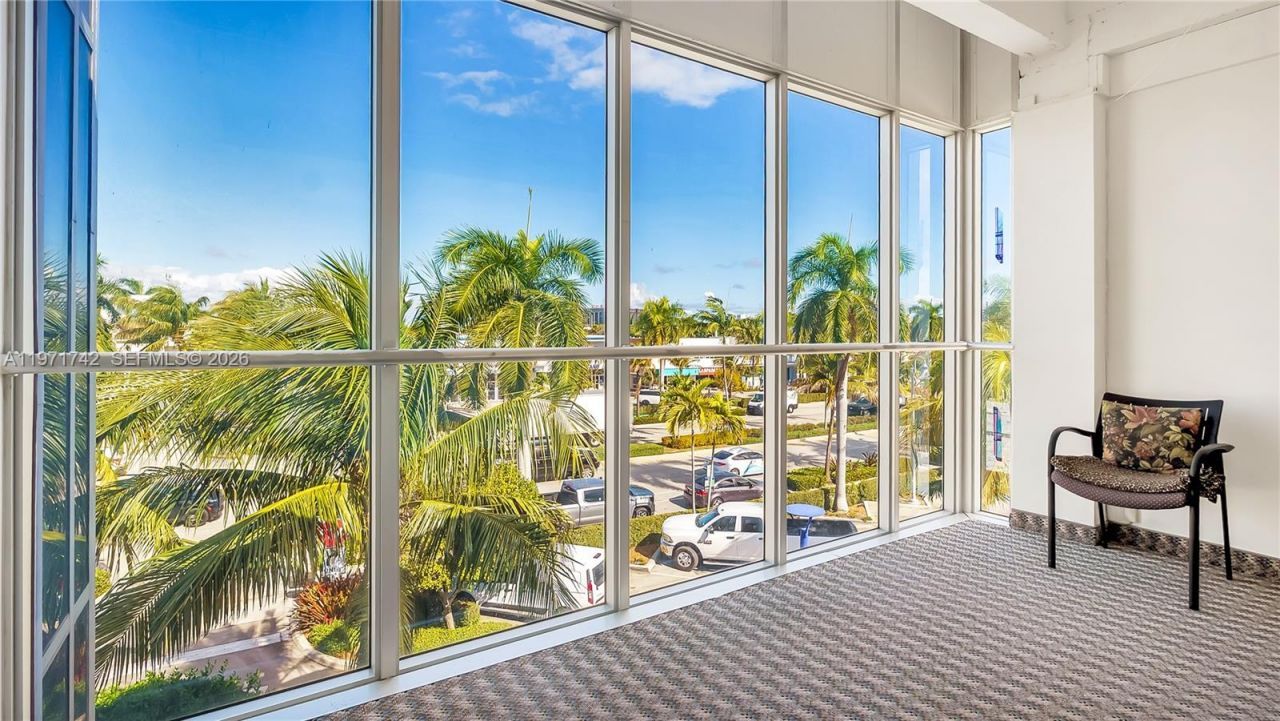 240 Commercial Blvd, Lauderdale by the Sea, FL 33308 Photo