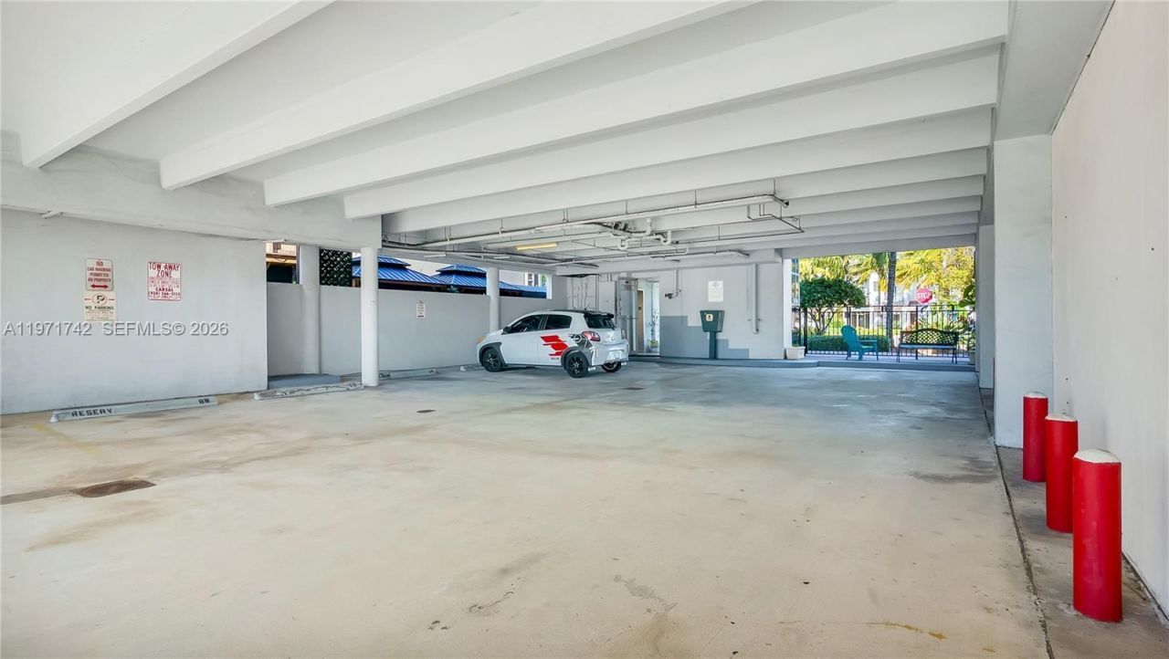 240 Commercial Blvd, Lauderdale by the Sea, FL 33308 Photo