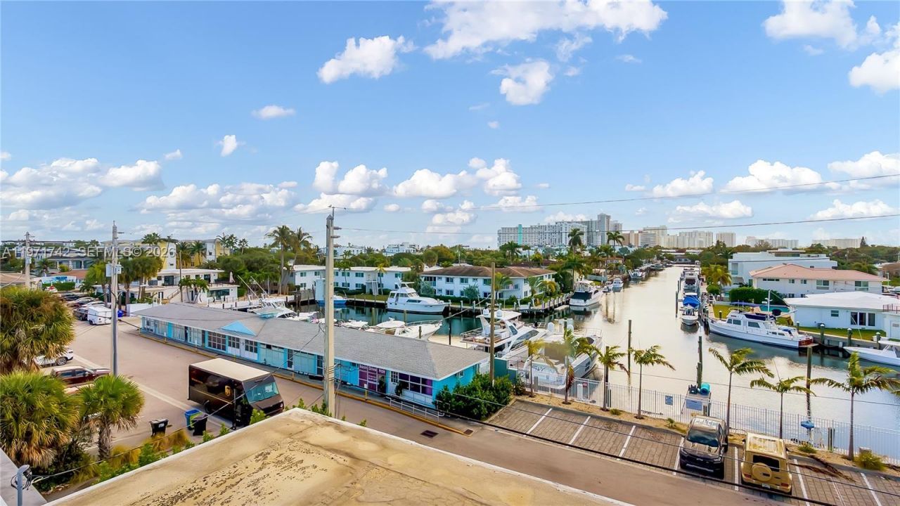 240 Commercial Blvd, Lauderdale by the Sea, FL 33308 Photo