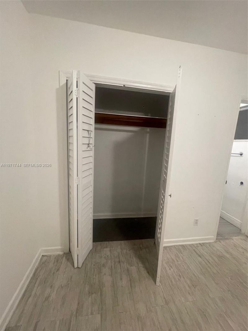 121 NE 169th Ter, North Miami Beach, FL 33162 Photo