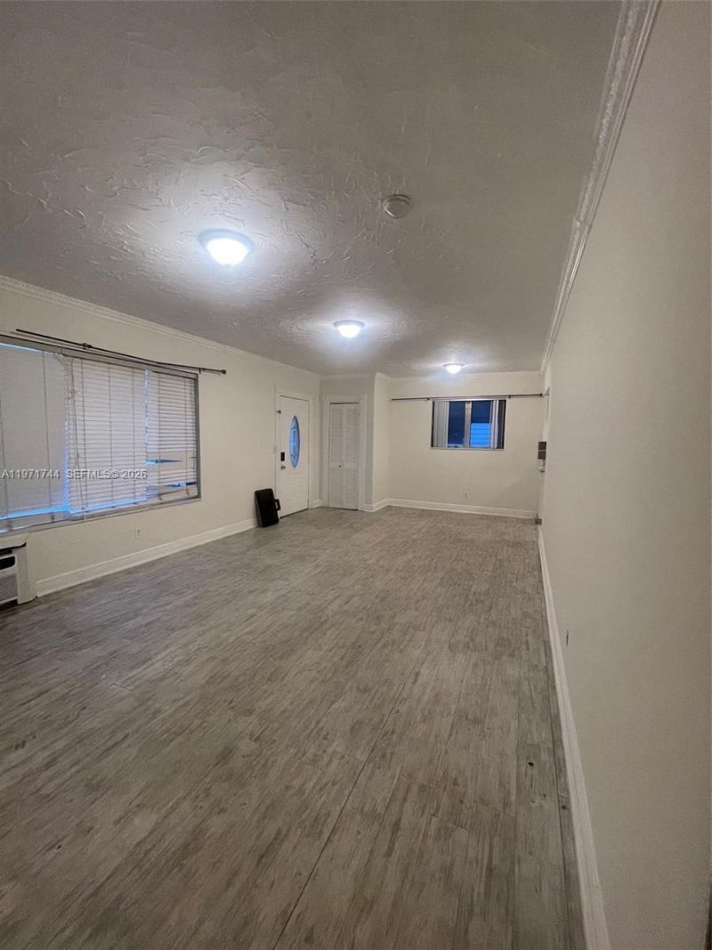 121 NE 169th Ter, North Miami Beach, FL 33162 Photo