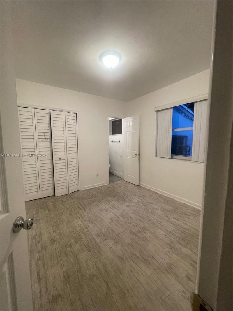 121 NE 169th Ter, North Miami Beach, FL 33162 Photo