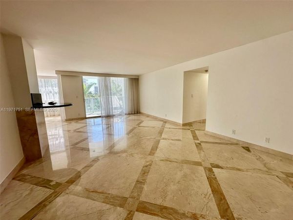 1880 S Ocean Dr, Unit 402, Hallandale Beach, FL 33009