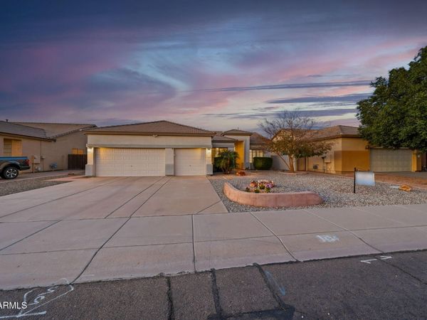 214 E SPUR Avenue, Gilbert, AZ 85296