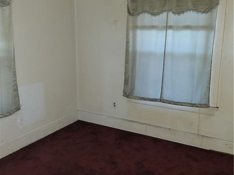 52 E Earle Avenue, Youngstown, OH 44507 Photo 8