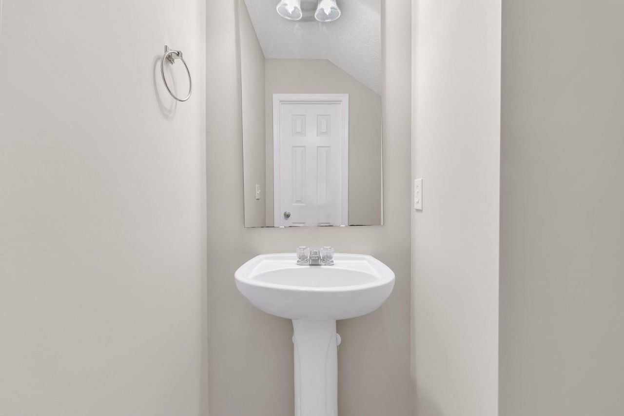 131 Patriot Lane Photo 12