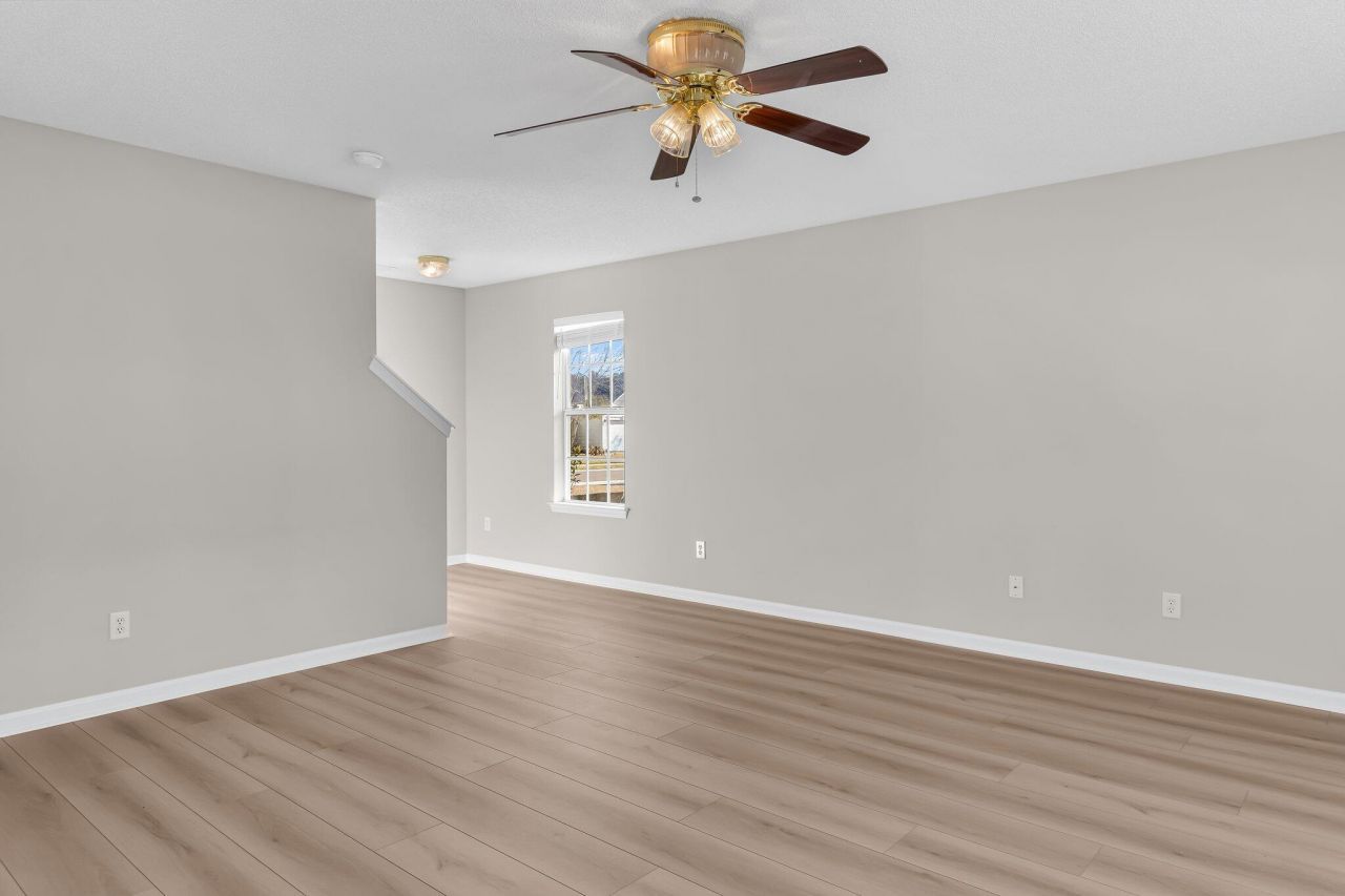 131 Patriot Lane Photo 4