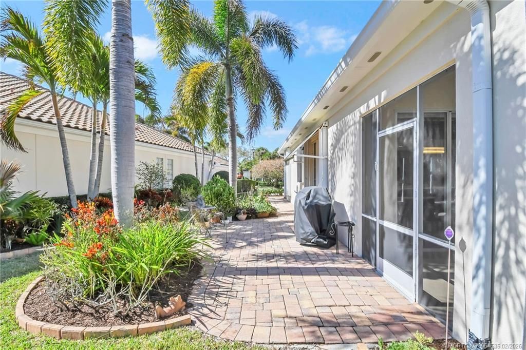 8121 SE Paurotis Lane, Hobe Sound, FL 33455 Photo