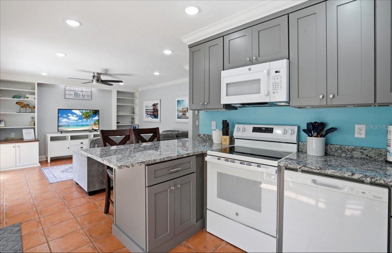 1325 Gulf Drive N, Unit 125, Bradenton Beach, FL 34217 Photo