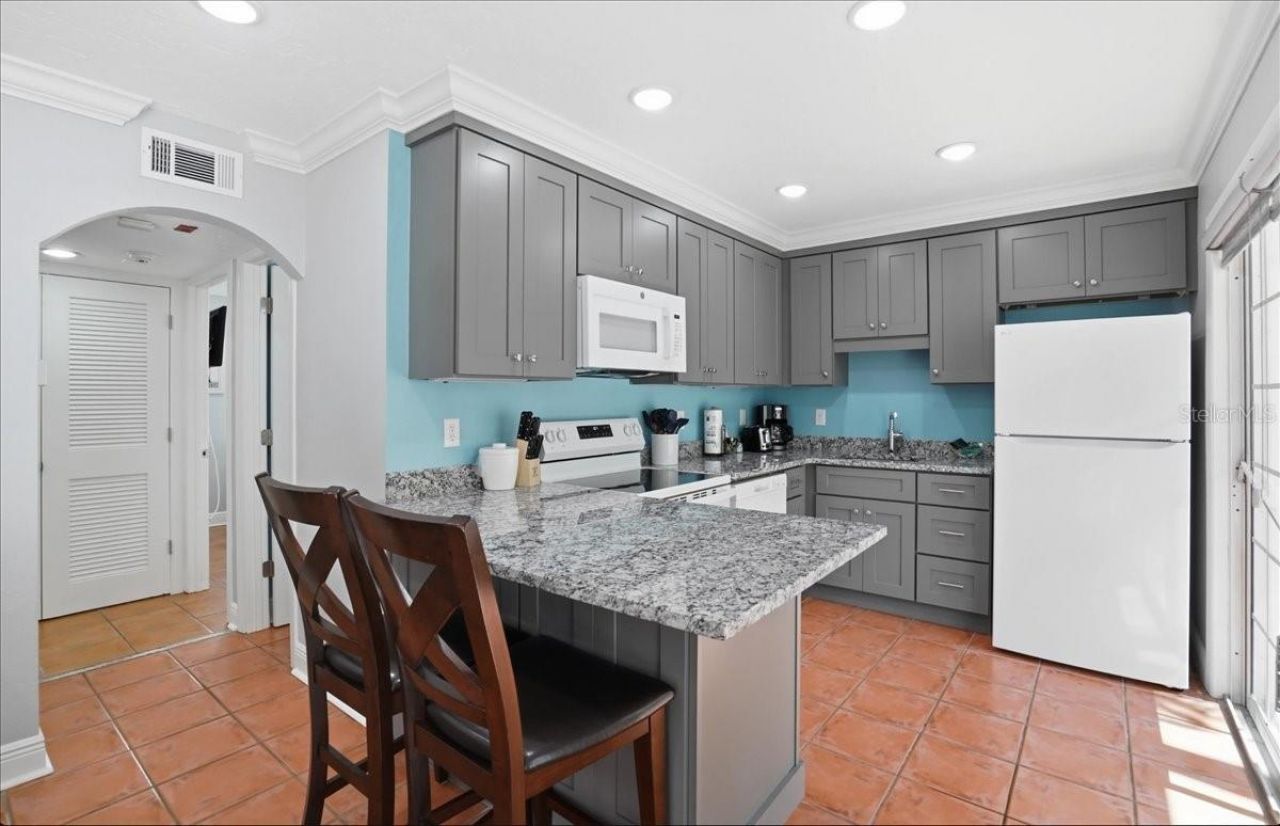 1325 Gulf Drive N, Unit 125, Bradenton Beach, FL 34217 Photo