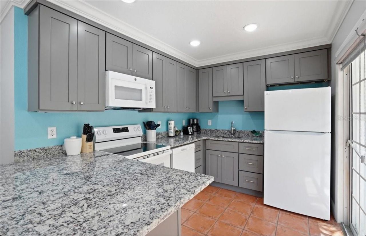 1325 Gulf Drive N, Unit 125, Bradenton Beach, FL 34217 Photo