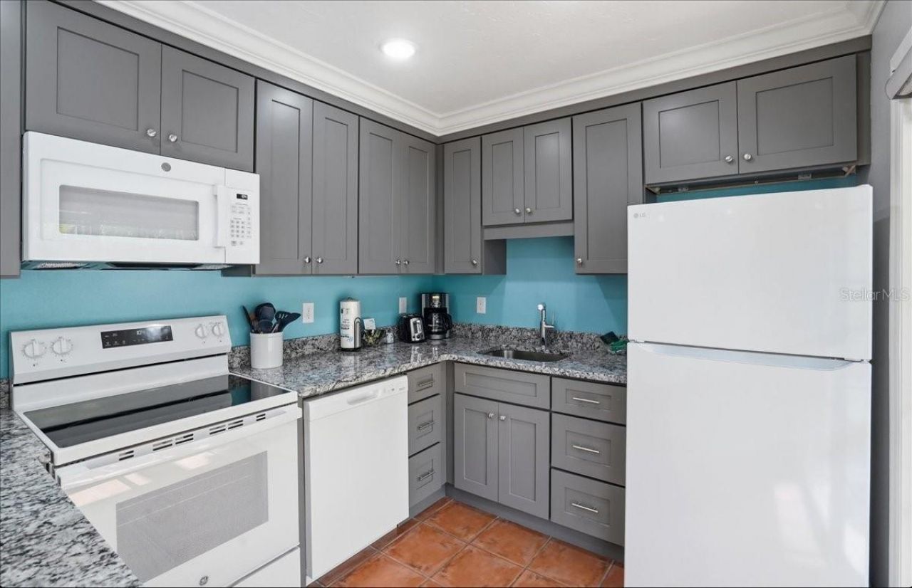 1325 Gulf Drive N, Unit 125, Bradenton Beach, FL 34217 Photo